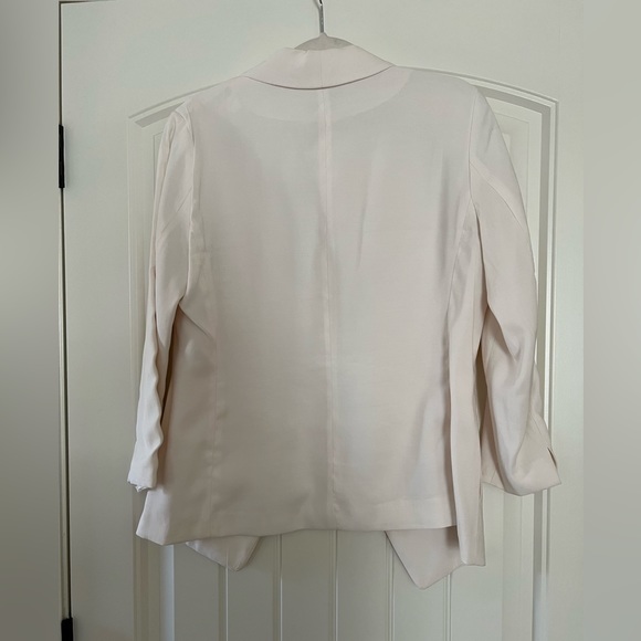 H&M Women’s Cream Blazer - Picture 2 of 3
